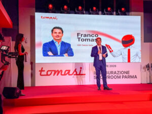 Tomasi Auto inaugura a Parma: 6inAuto presente all’apertura del quinto showroom italiano